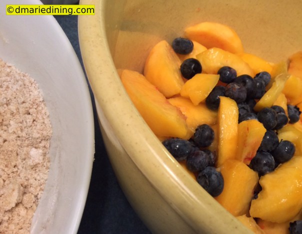 Peach Blueberry Crumble 7_1